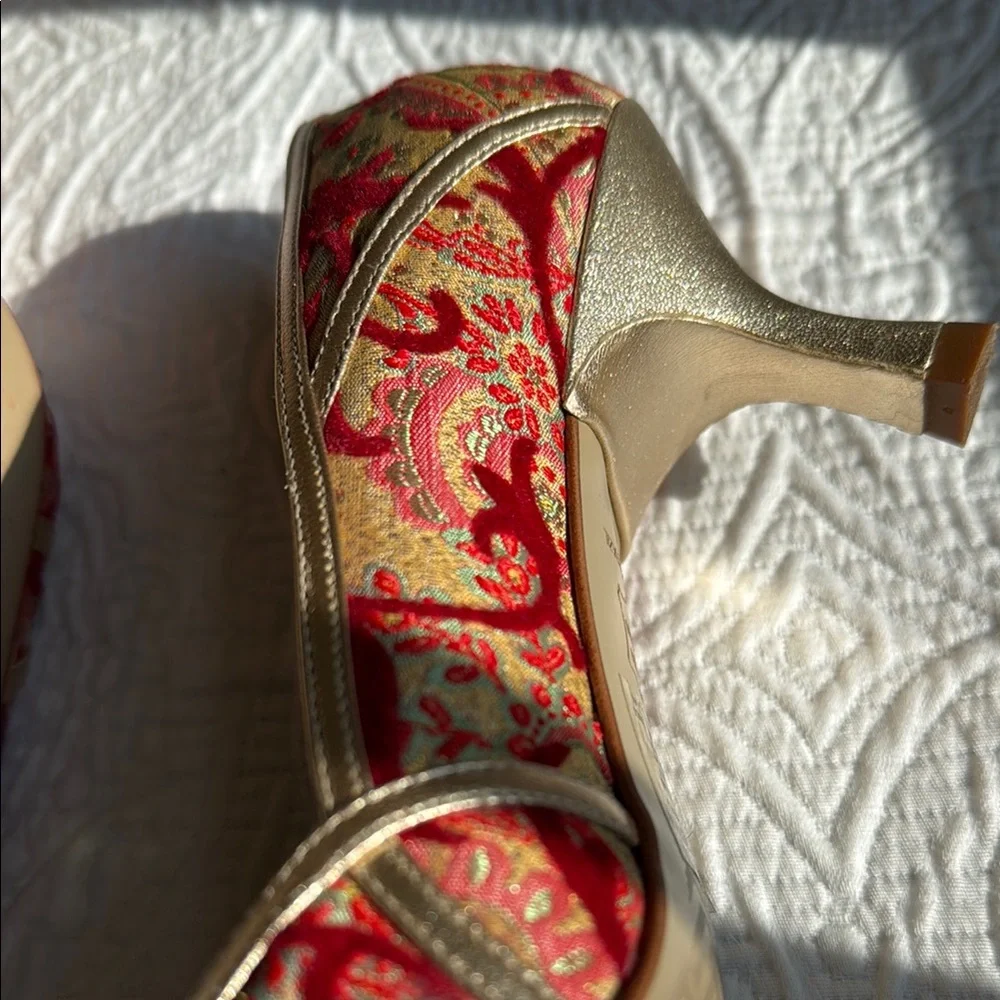 Kenneth Cole Red, Gold and Cream Heels with Artistic Flair
